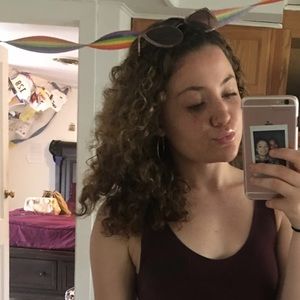 Meet your Posher, Ciera